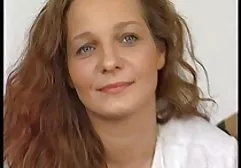 Soyunma odasında seksi sarışın becerdin porna ixle