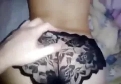 Anya arka koltuk teyze porna BJ ve yutar verir