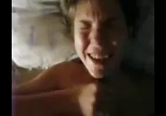 Yaşlı kaltak pornu video izle ofiste iki musluklar alır
