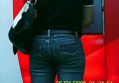 Azgın alt yazılı pornom sürtük kıçını sallayarak