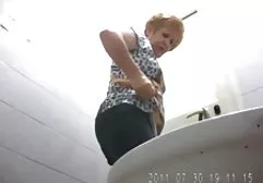 Karısını kayınvalidesi vurarak onu bulur! brezzers porna